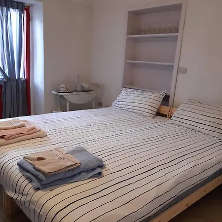 Accommodatie bij particulieren Albertoornella E Pina's Bedroom Sostegno